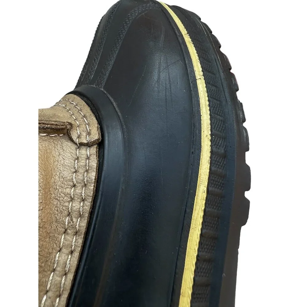 Sorel winter snow